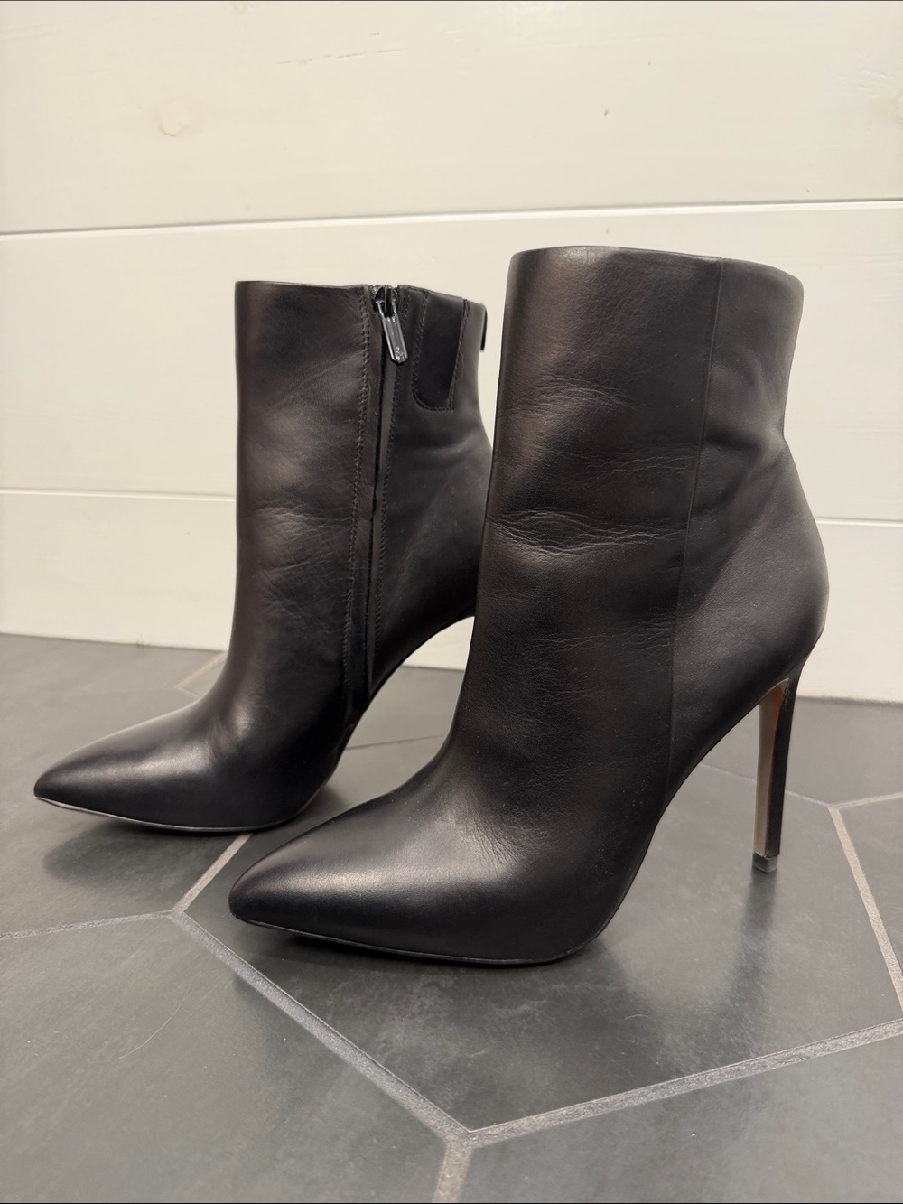 Sam Edelman, Black Leather Pointed-Toe Ankle Boots - Women